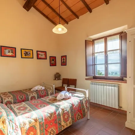 In Castiglione Del Apartment