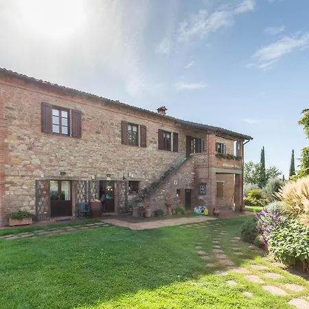 In Castiglione Del * كاستيغليون ديل لاغو